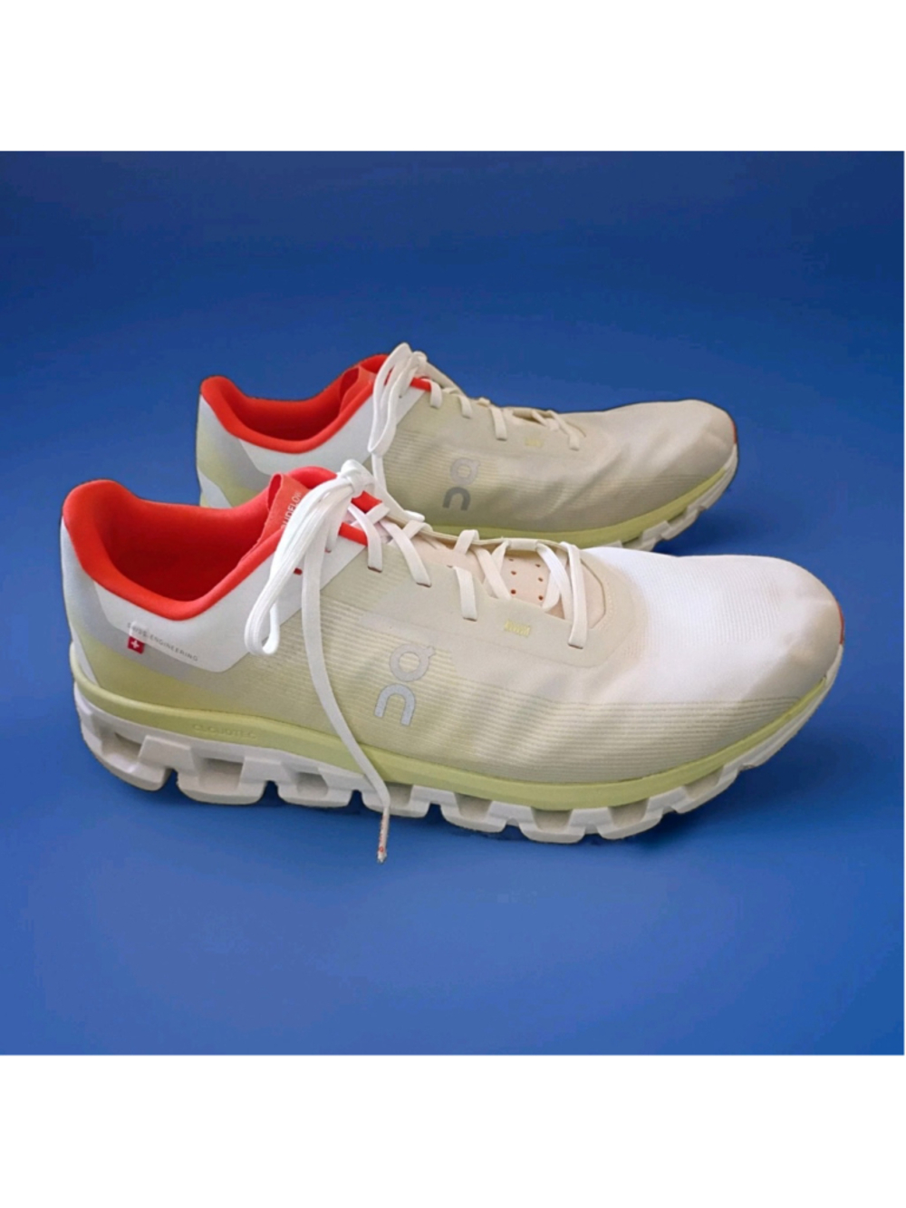ON Cloud flow 4 White Hay(Yellow) Orange Liner-Sz 13-Running Perfection-Pristine